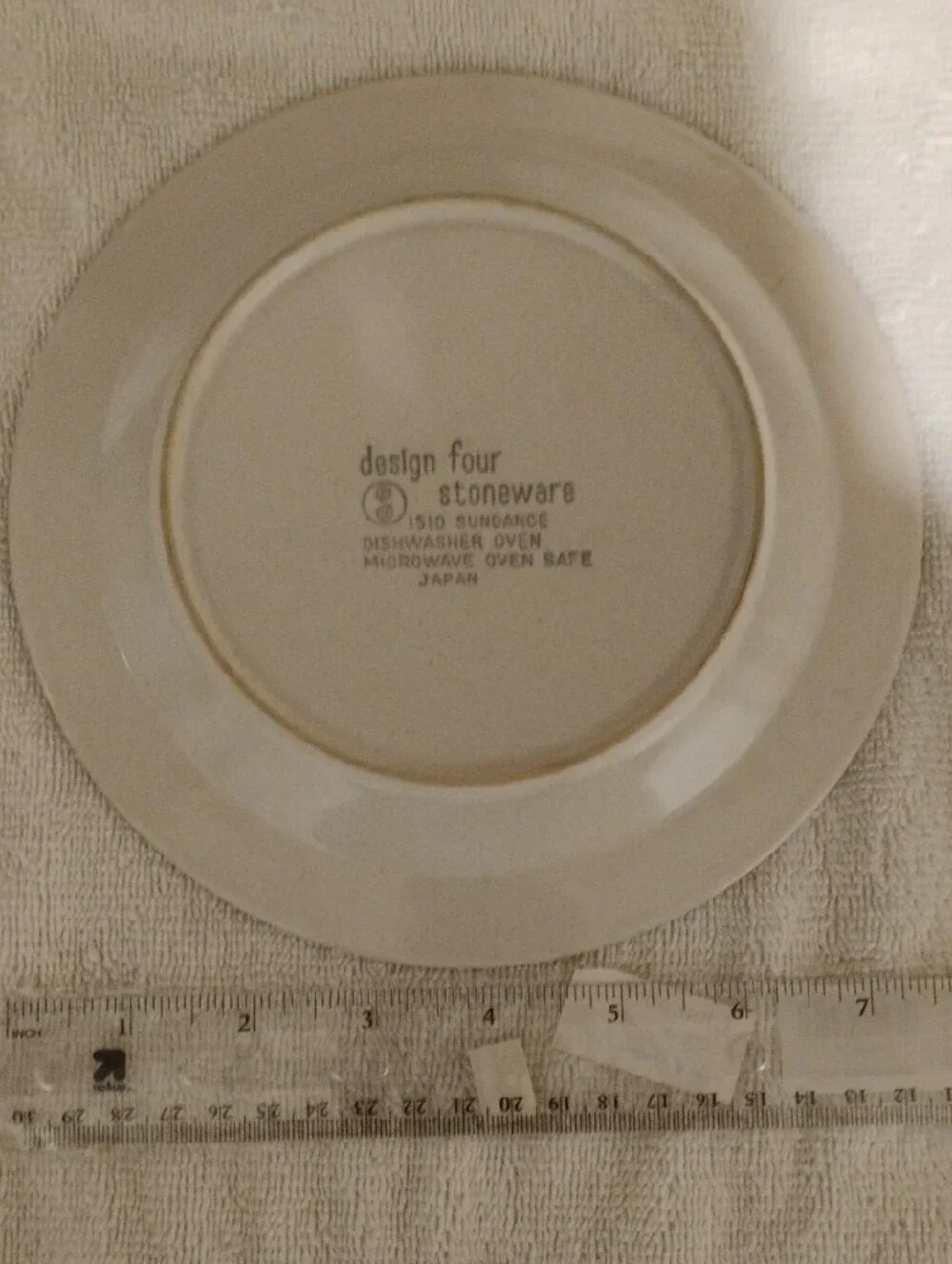 Design Four elegant cream